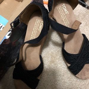 Toms wedge shoes.
